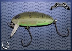 Pstruhový wobler Nories Crankin Boss Pupa Shallow barva 347M Kokedama UV